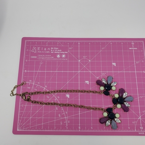 J. CREW MULTI-COLORED RHINESTONE STATEMENT NECKLACE WOMEN JEWELRY GREY PURPLE - Picture 8 of 12